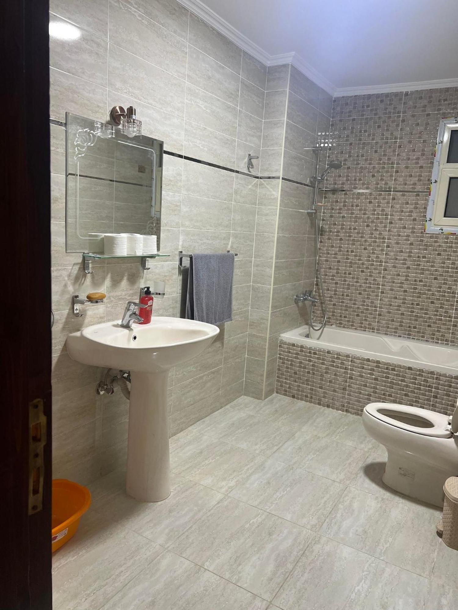Comfy Luxurious Apartments In Central Location In Mansheyet El Bakry East Cairo Exterior photo