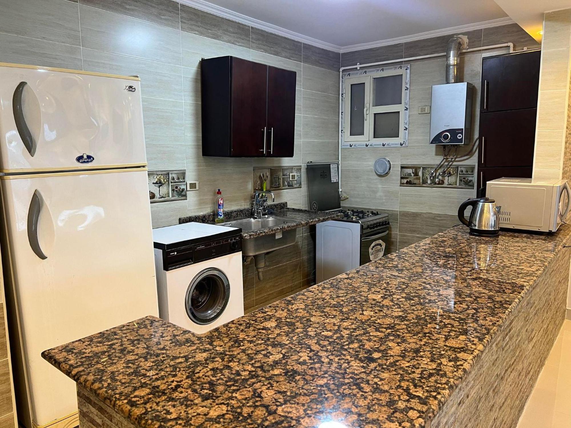 Comfy Luxurious Apartments In Central Location In Mansheyet El Bakry East Cairo Exterior photo
